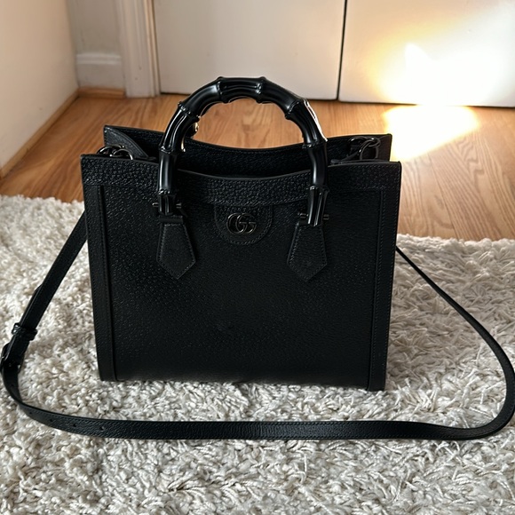 Small Gucci Diana Bag - Rare Black Handles (like new) - Picture 5 of 8